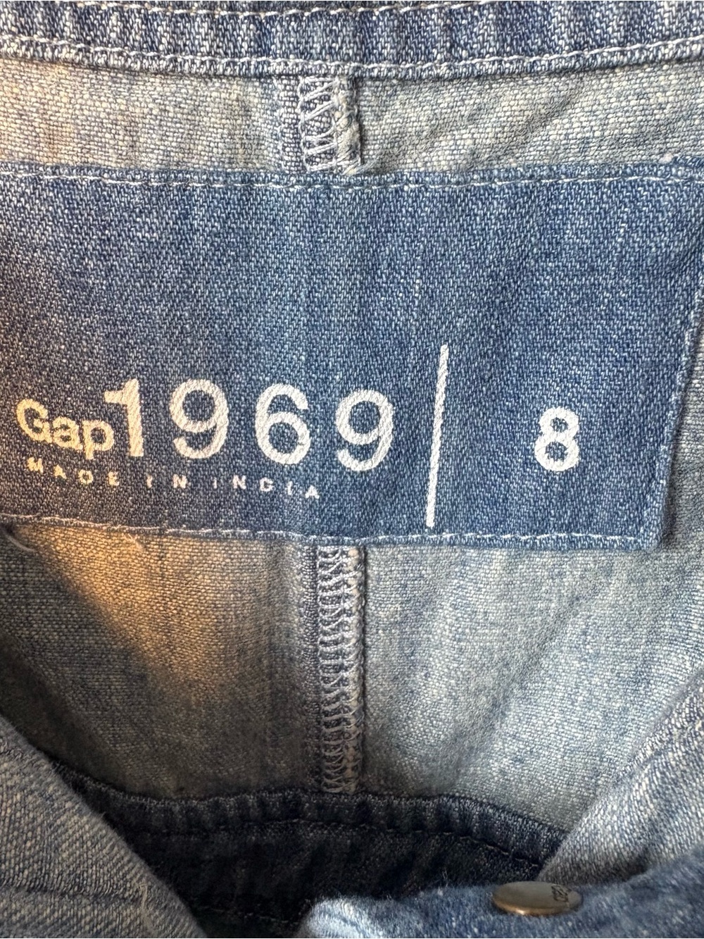 Gap 1969 Denim Pleated Apron Dress size 8 - Picture 5 of 9